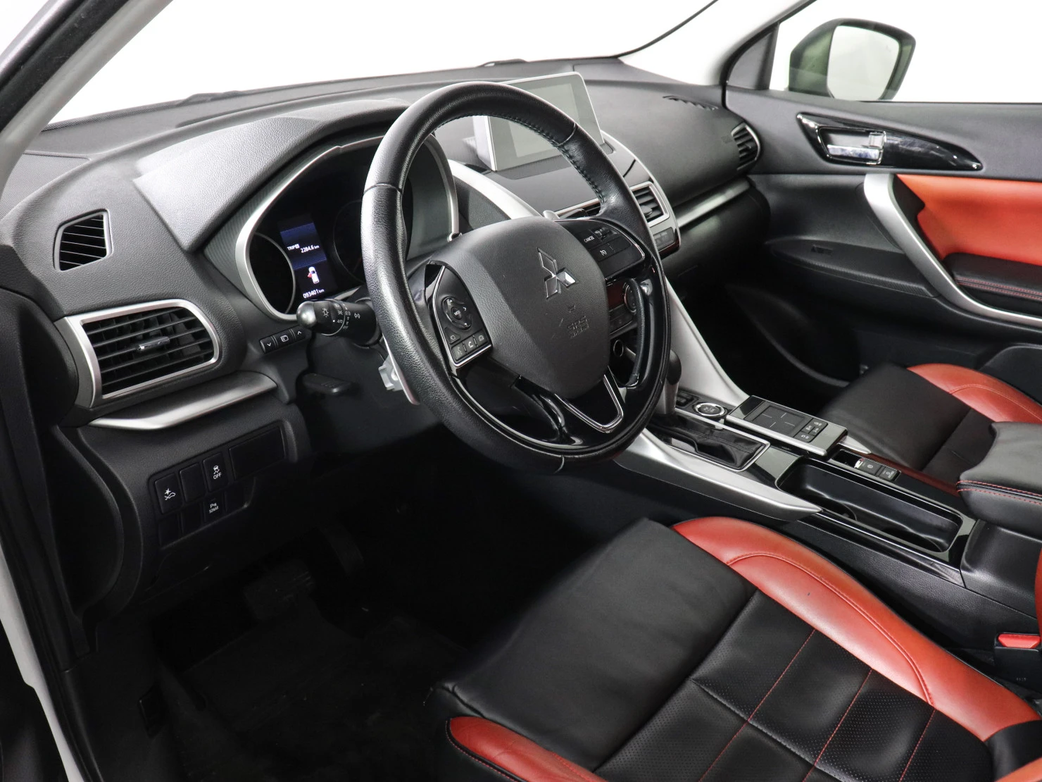 Mitsubishi ECLIPSE CROSS, 2018