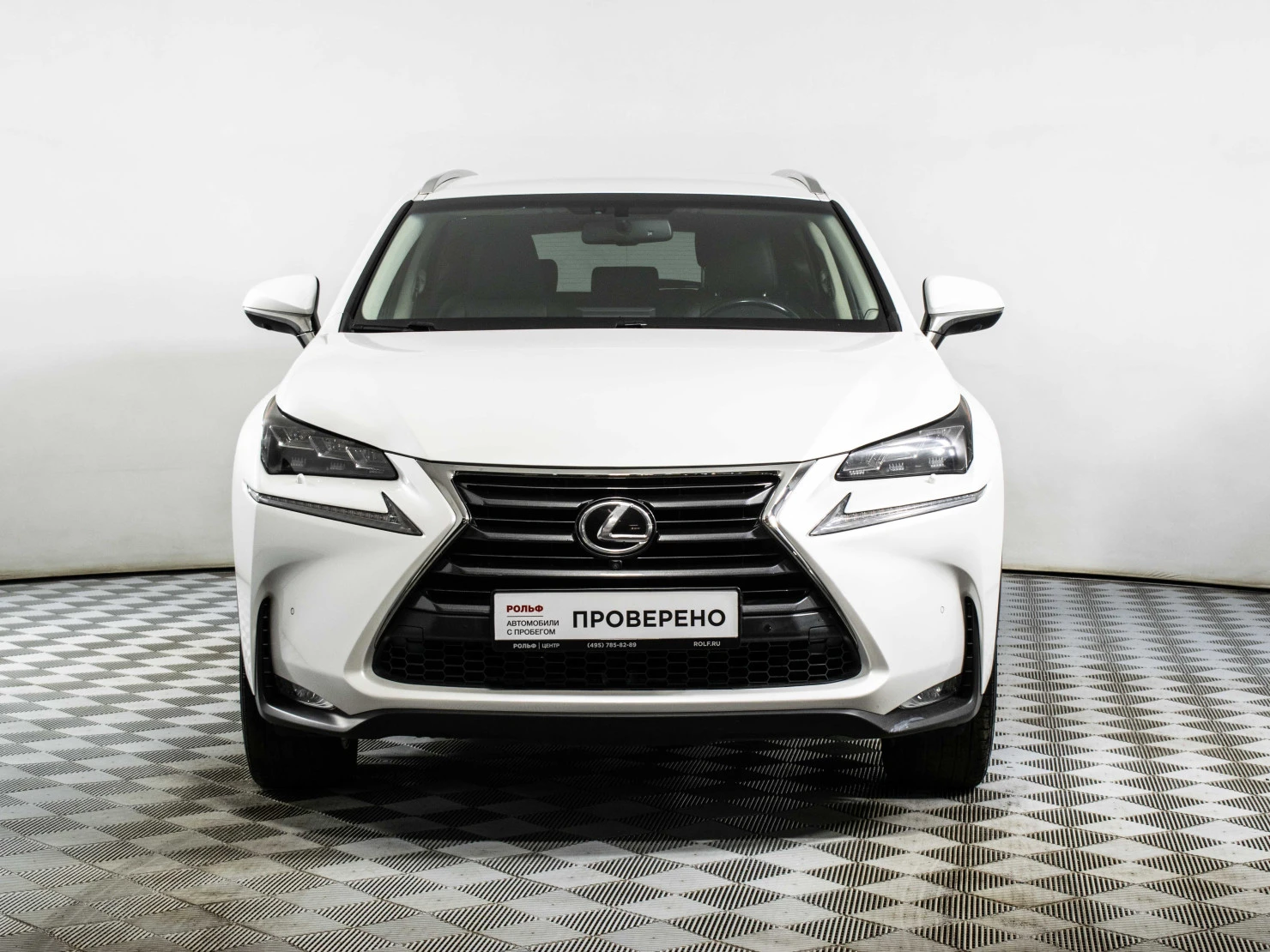 Lexus NX, 2016