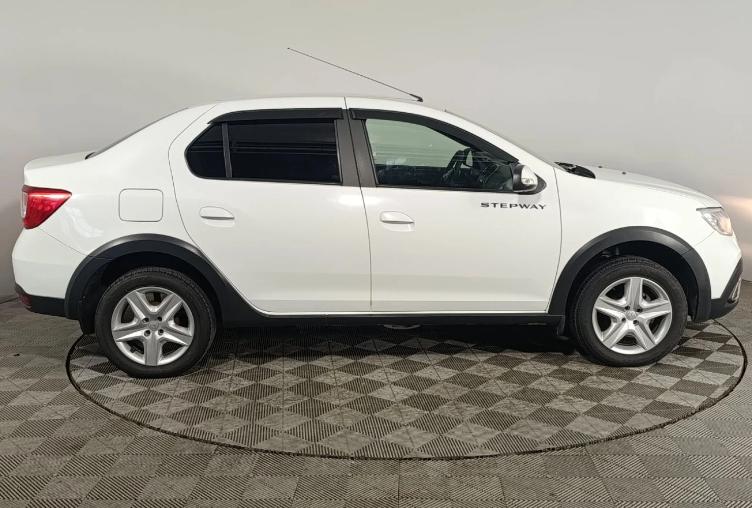 Renault Logan, 2021