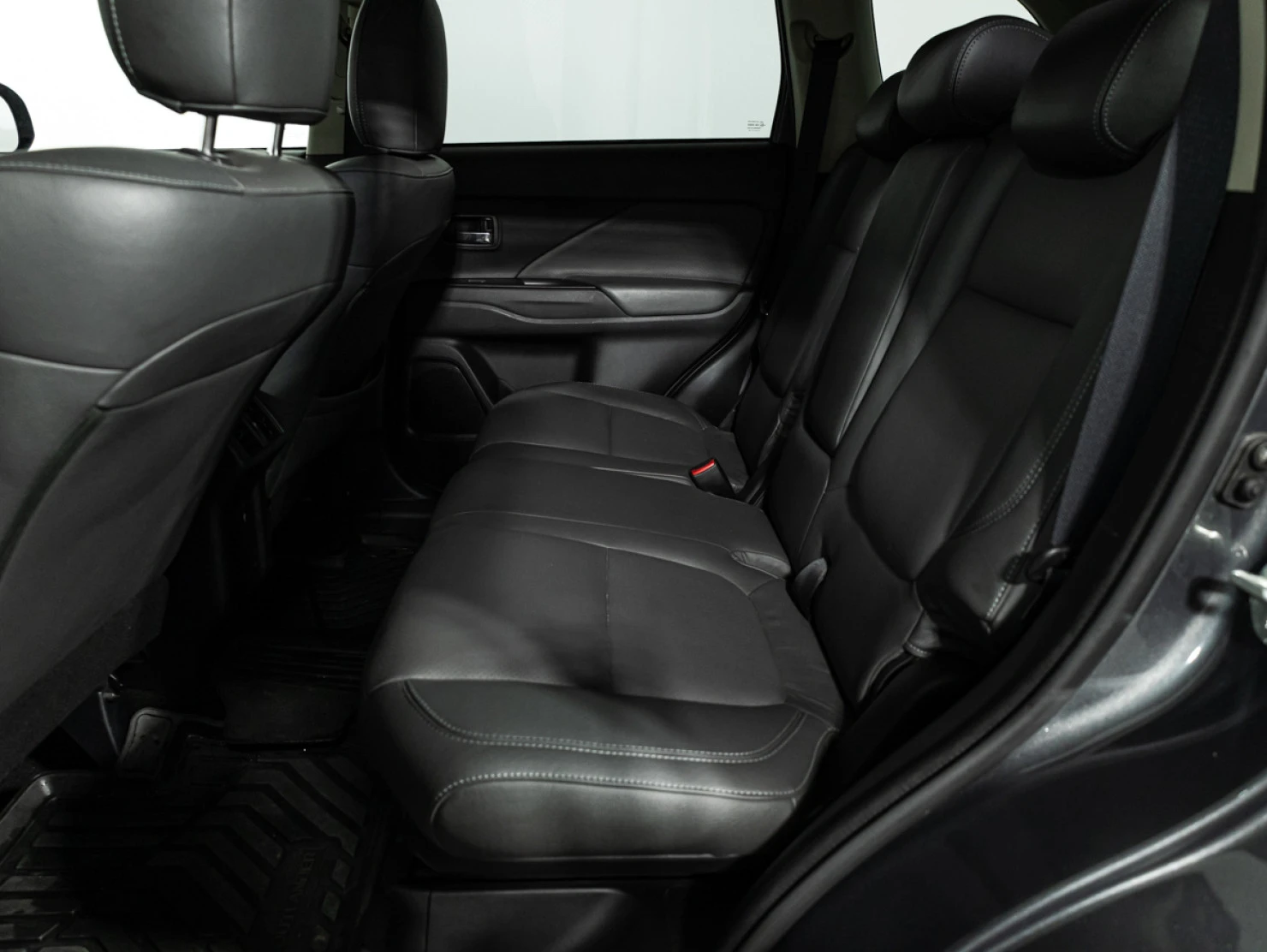 Mitsubishi OUTLANDER, 2019