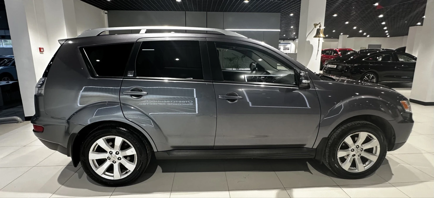 Mitsubishi OUTLANDER, 2010
