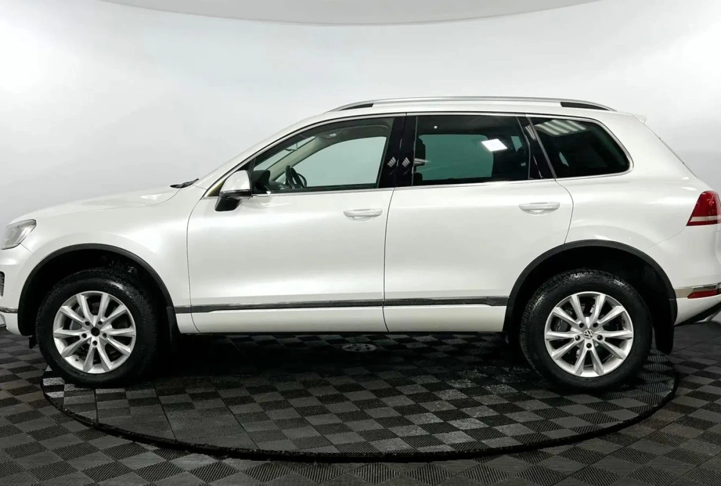 Volkswagen Touareg, 2015