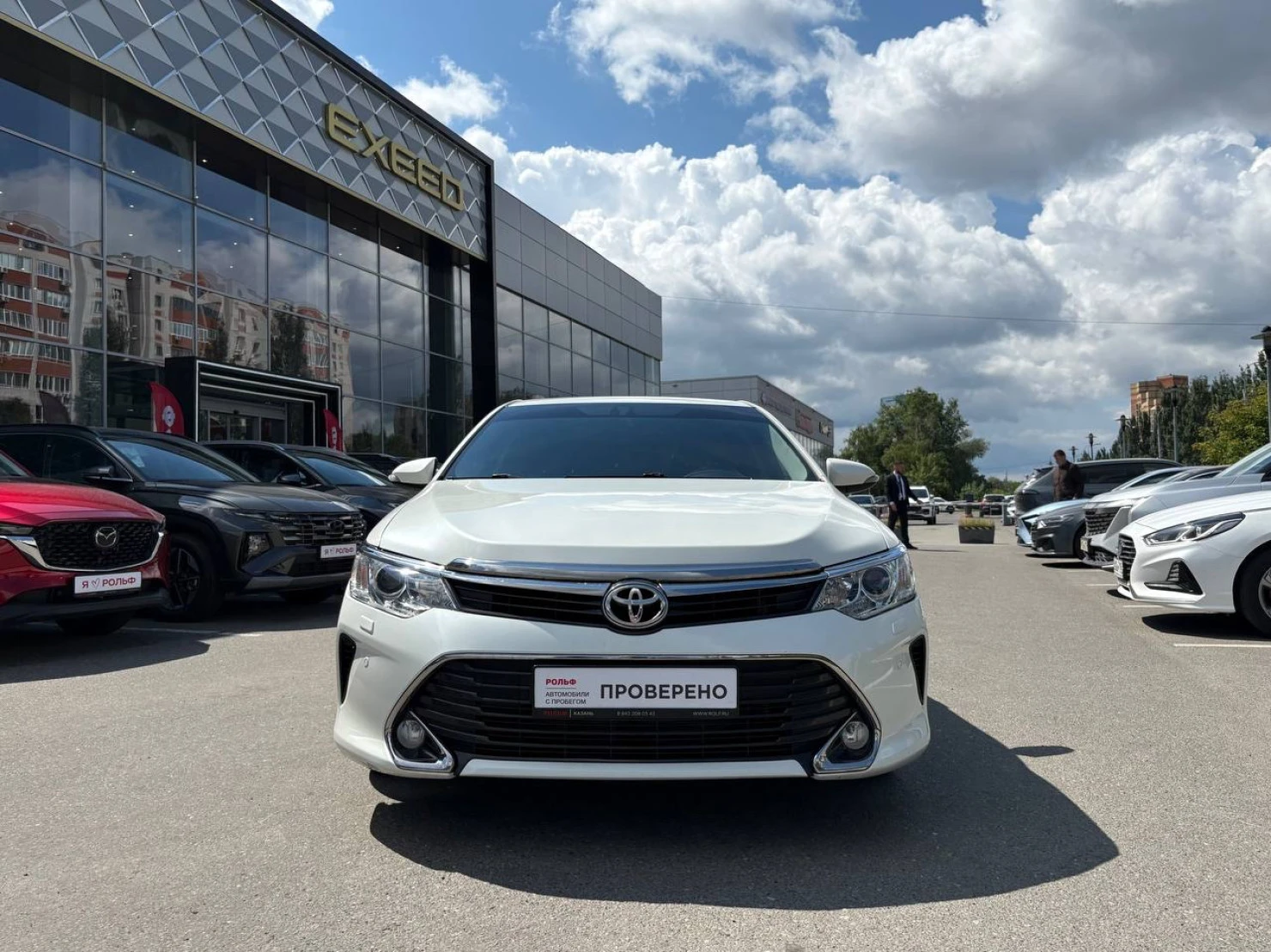 Toyota Camry, 2016