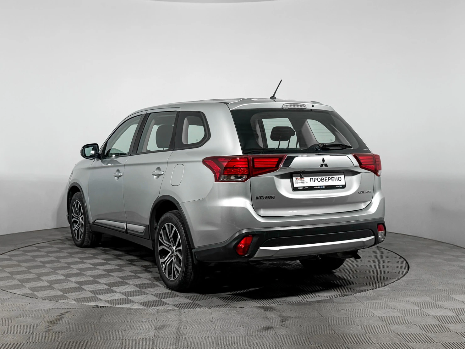 Mitsubishi OUTLANDER, 2016