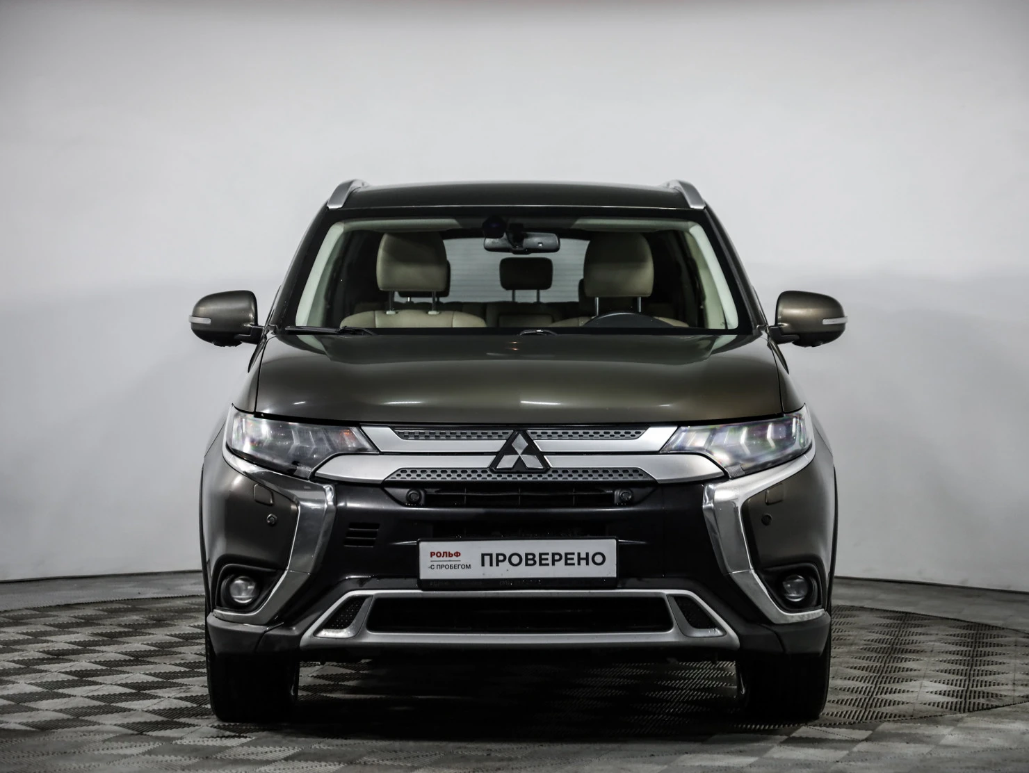 Mitsubishi OUTLANDER, 2020