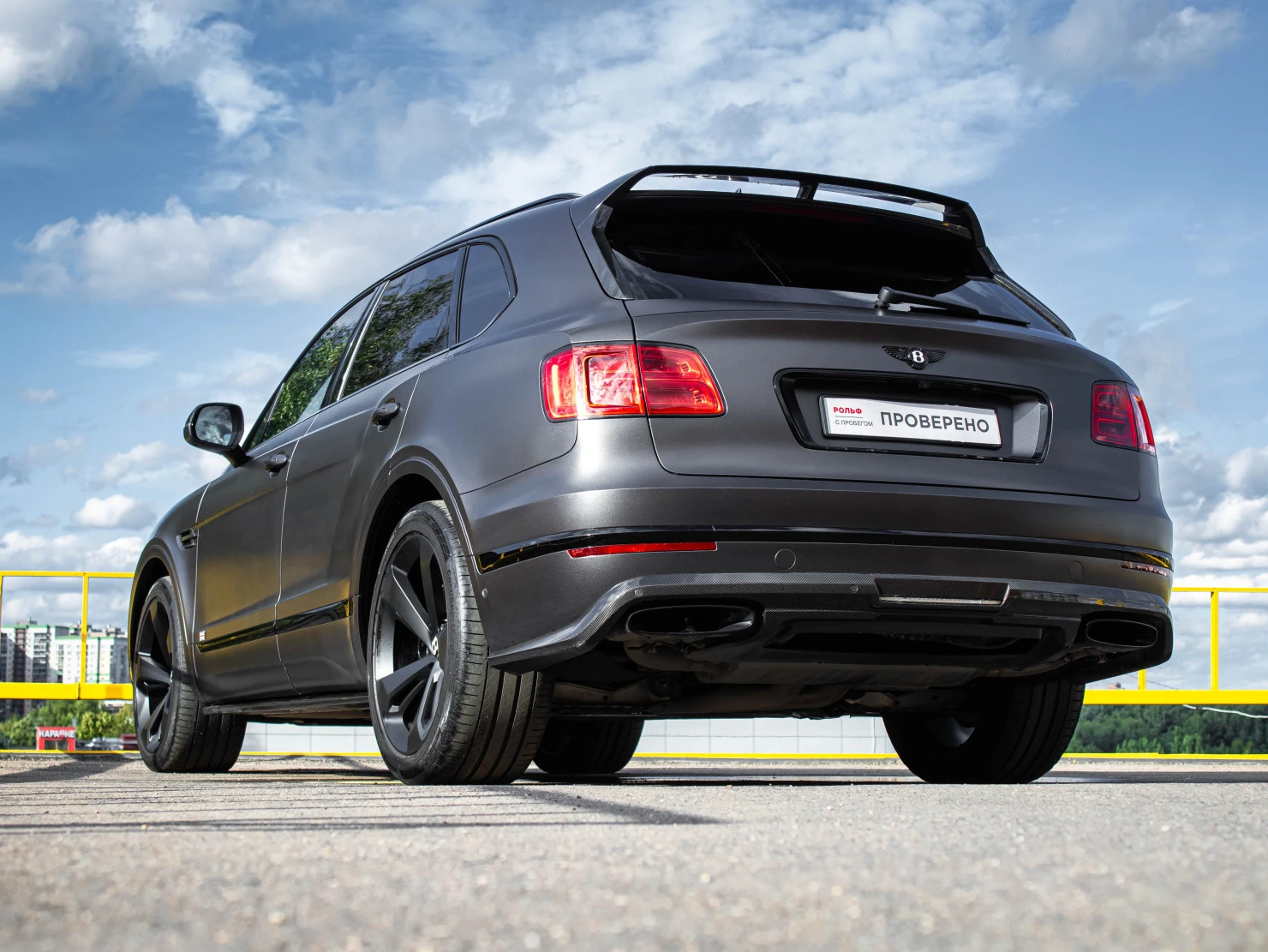 Bentley Bentayga, 2016