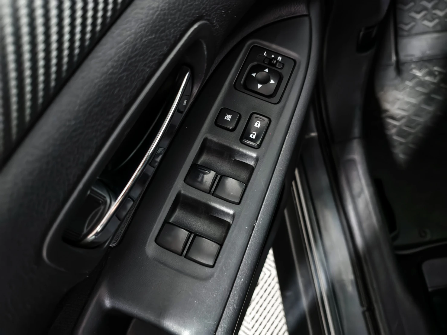 Mitsubishi OUTLANDER, 2013