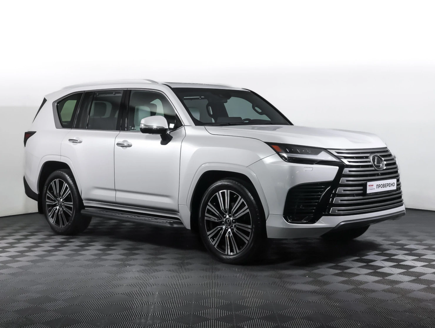 Lexus LX, 2022