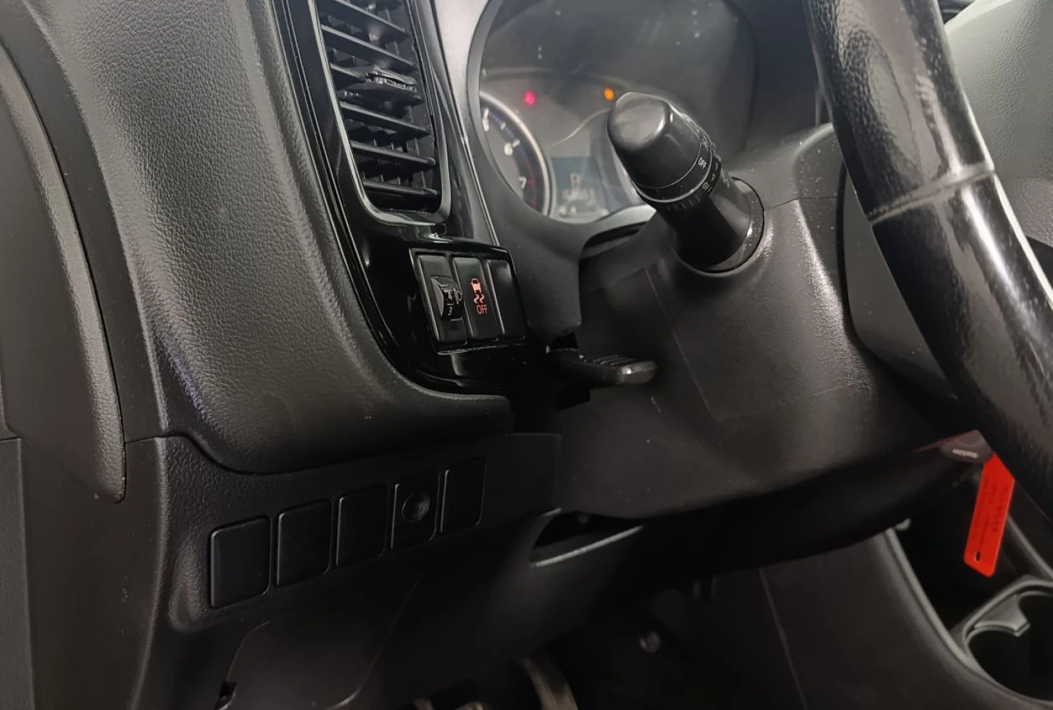Mitsubishi OUTLANDER, 2012
