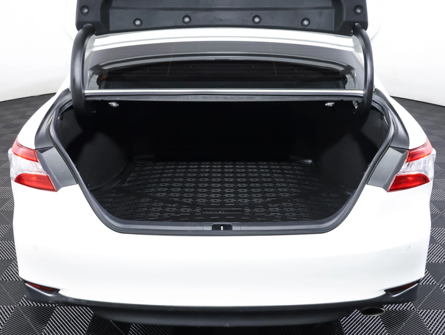 Toyota Camry, 2019