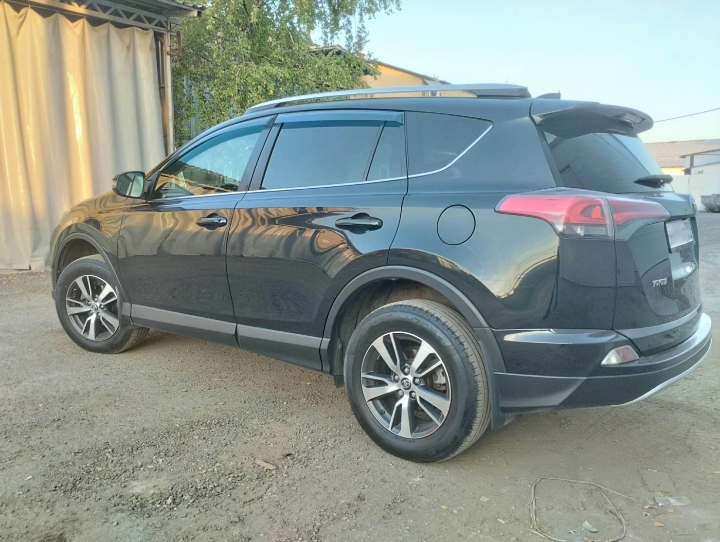 Toyota RAV4, 2016