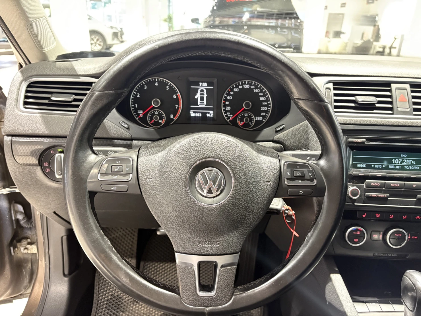 Volkswagen Jetta, 2012