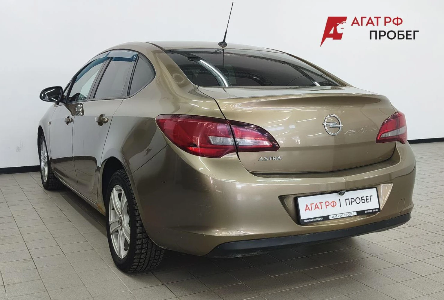 Opel Astra, 2012