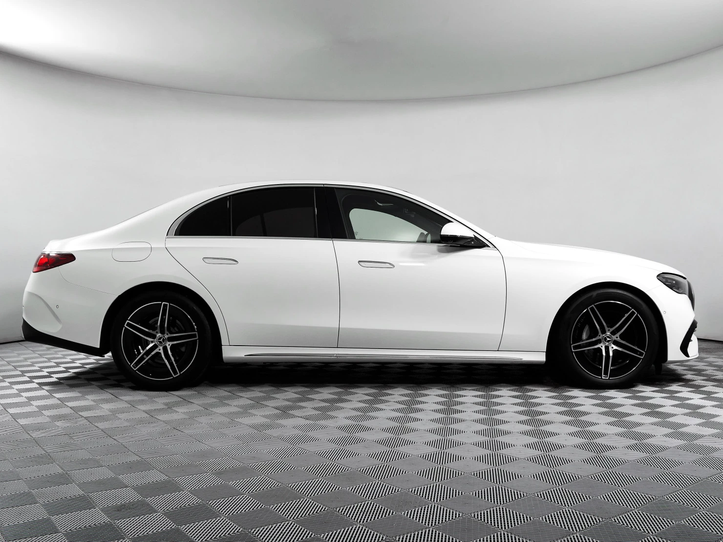 Mercedes-Benz E-Класс, 2024