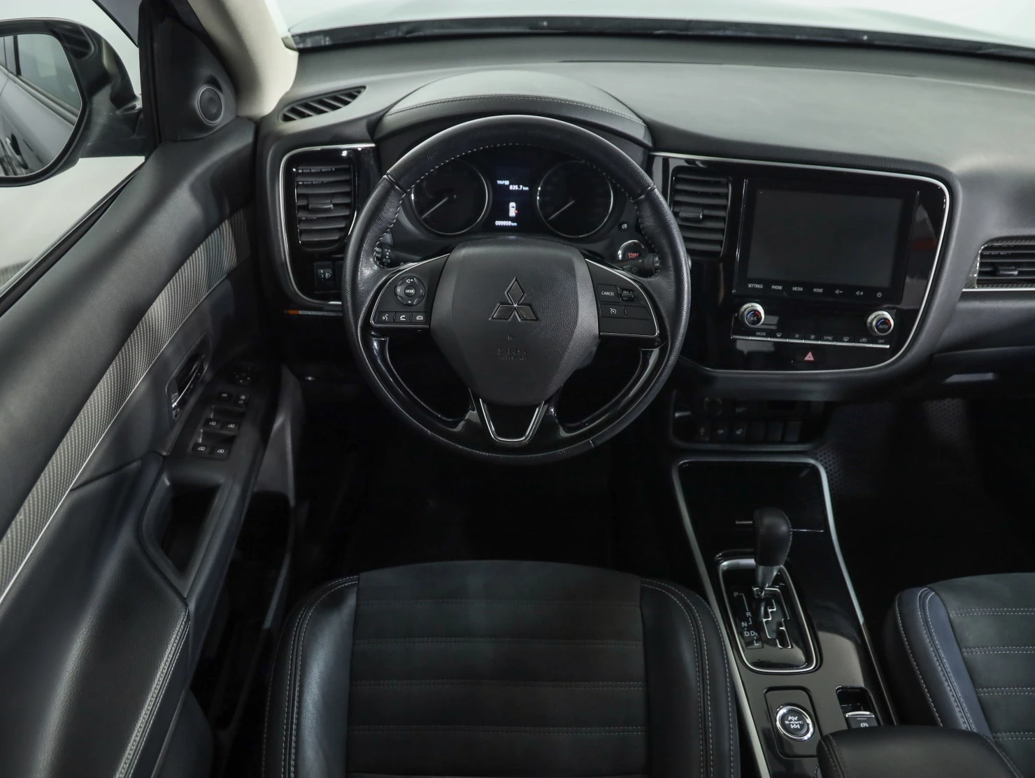 Mitsubishi OUTLANDER, 2022