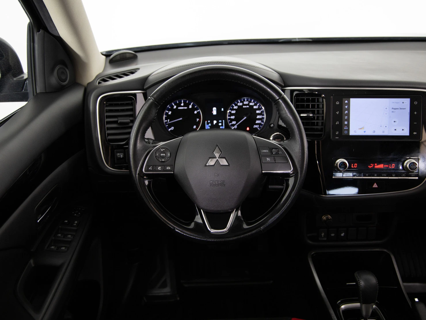 Mitsubishi OUTLANDER, 2021