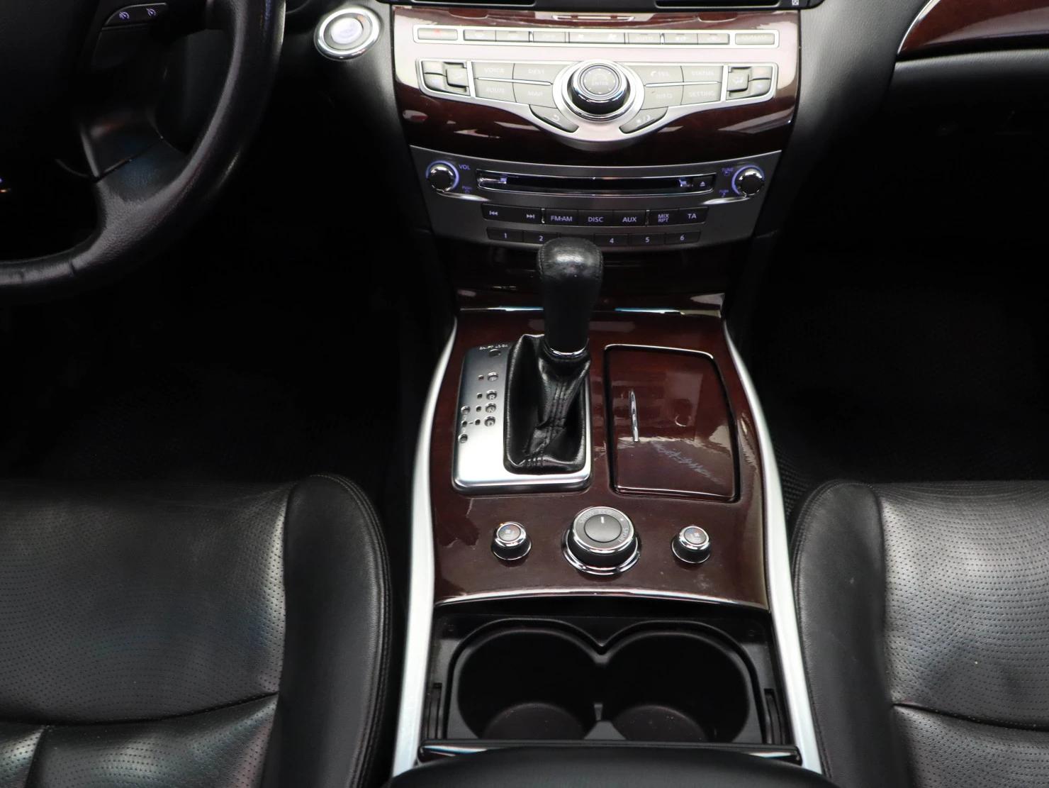 Infiniti Q70, 2014