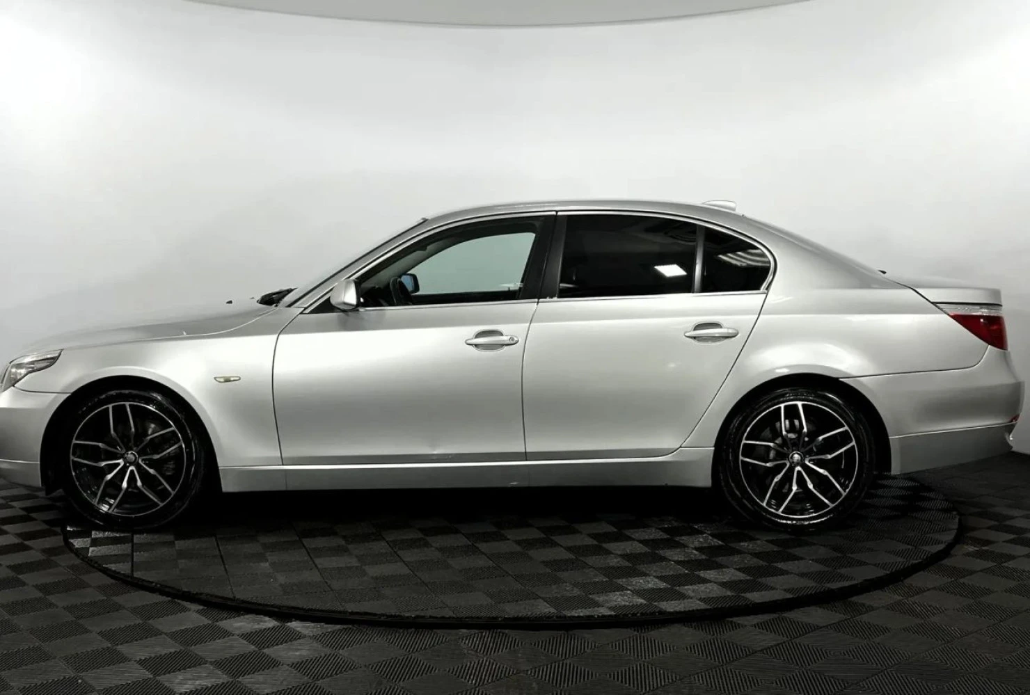 BMW 5 серии, 2007