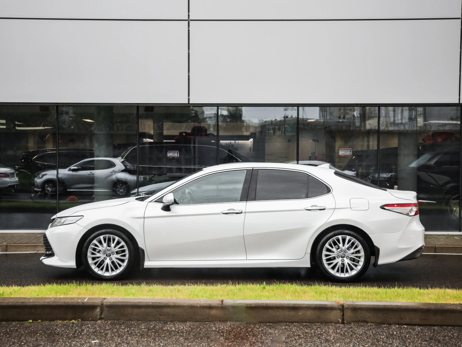 Toyota Camry, 2019