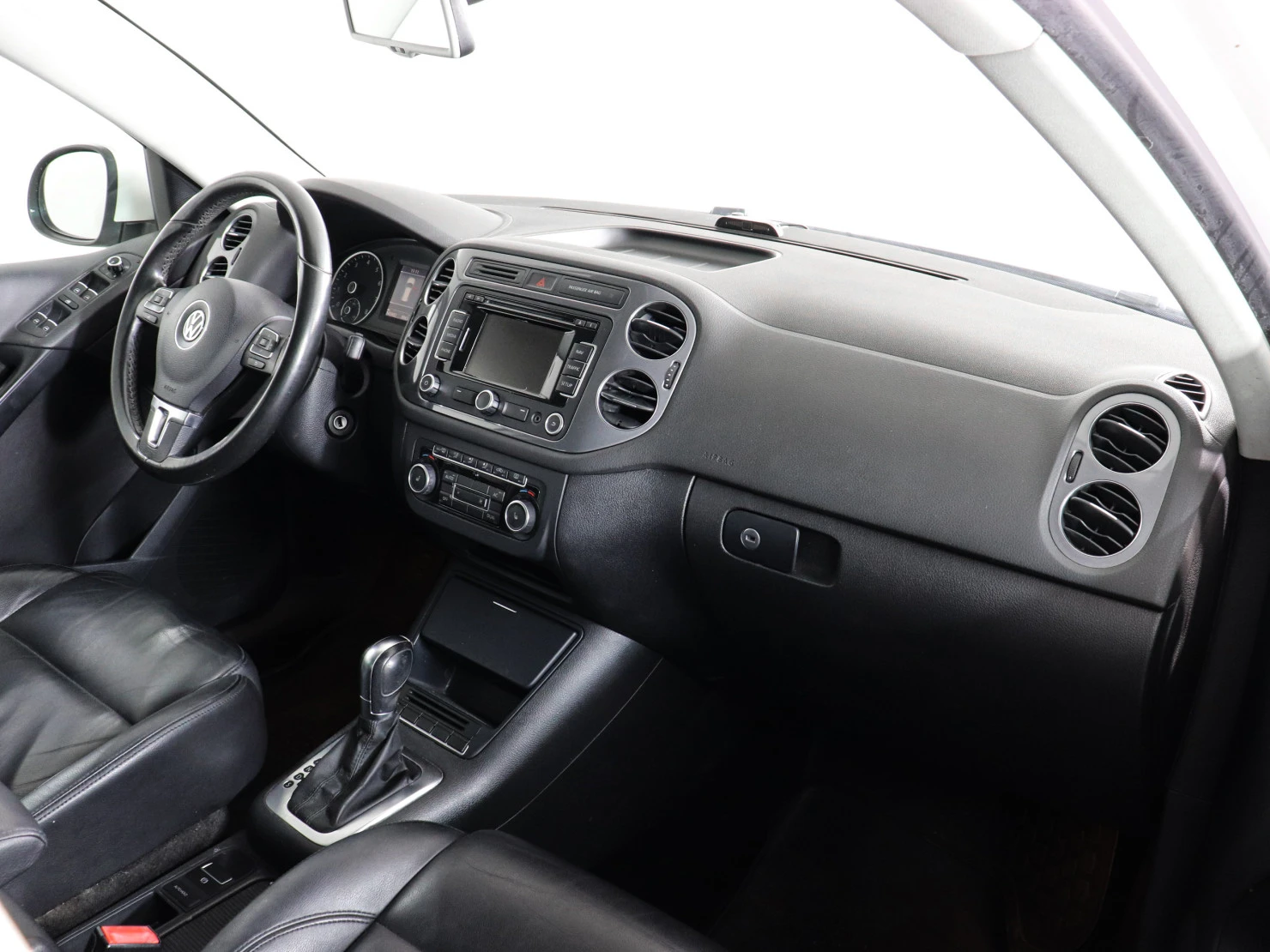 Volkswagen Tiguan, 2011