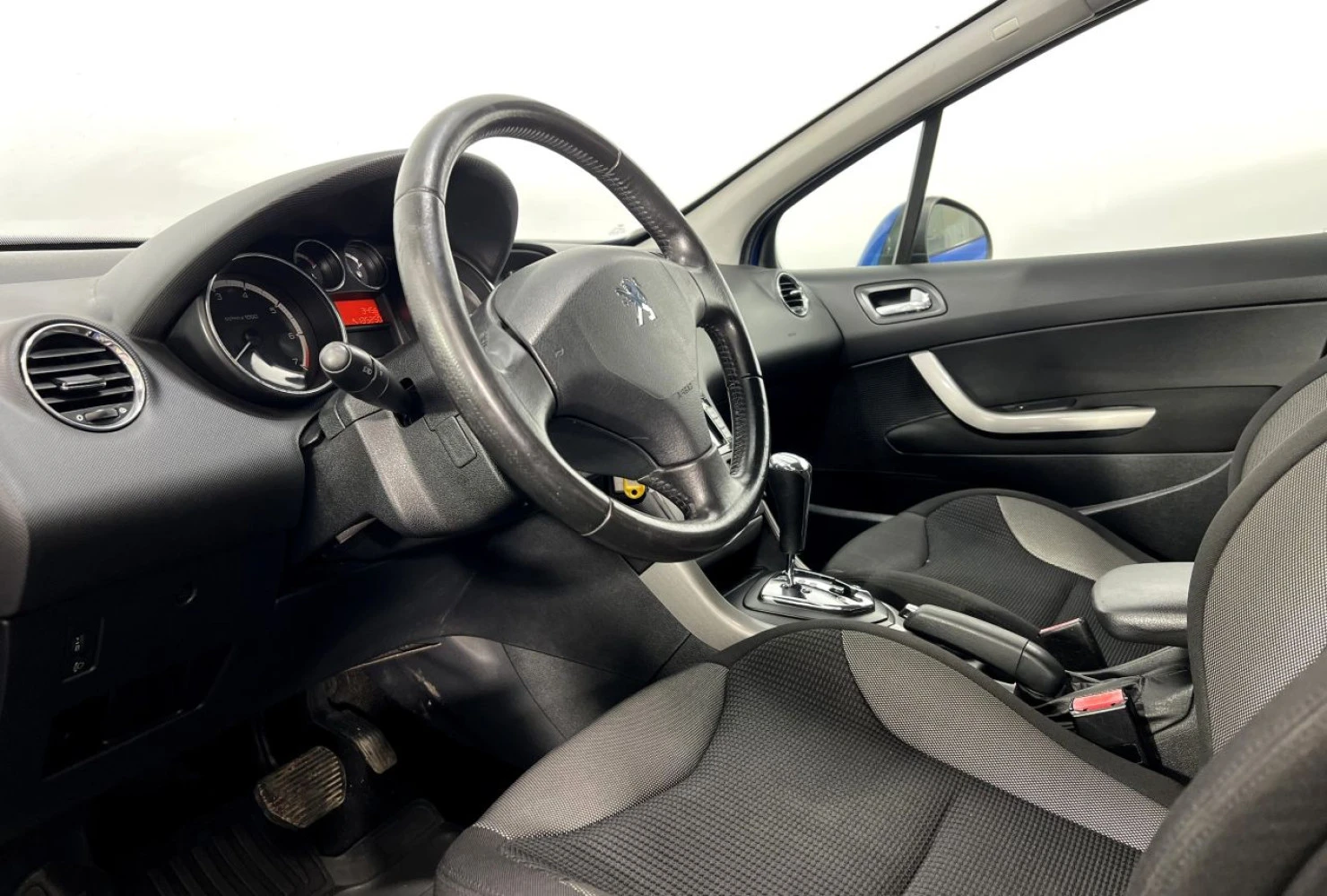 Peugeot 308, 2010
