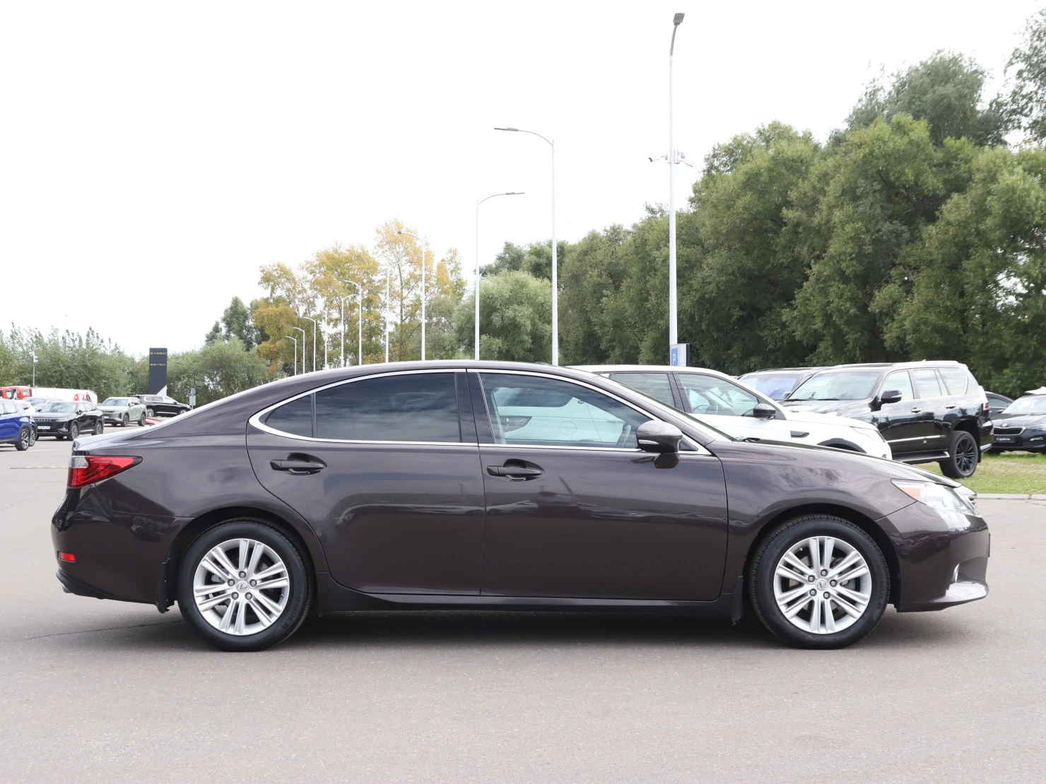 Lexus ES, 2015