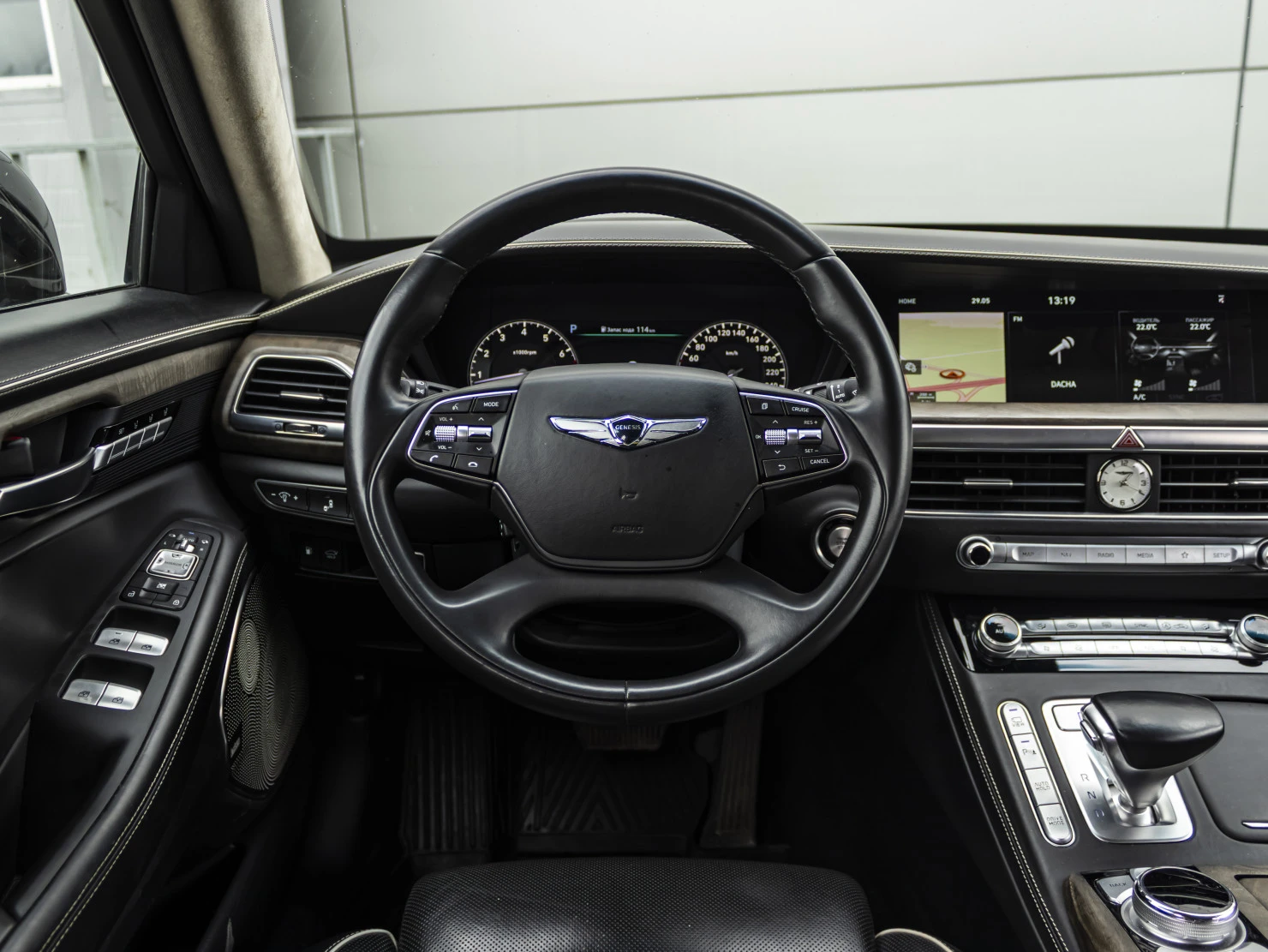 Genesis G90, 2019