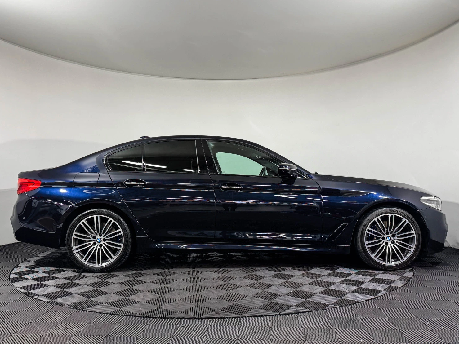 BMW 5 серии, 2018