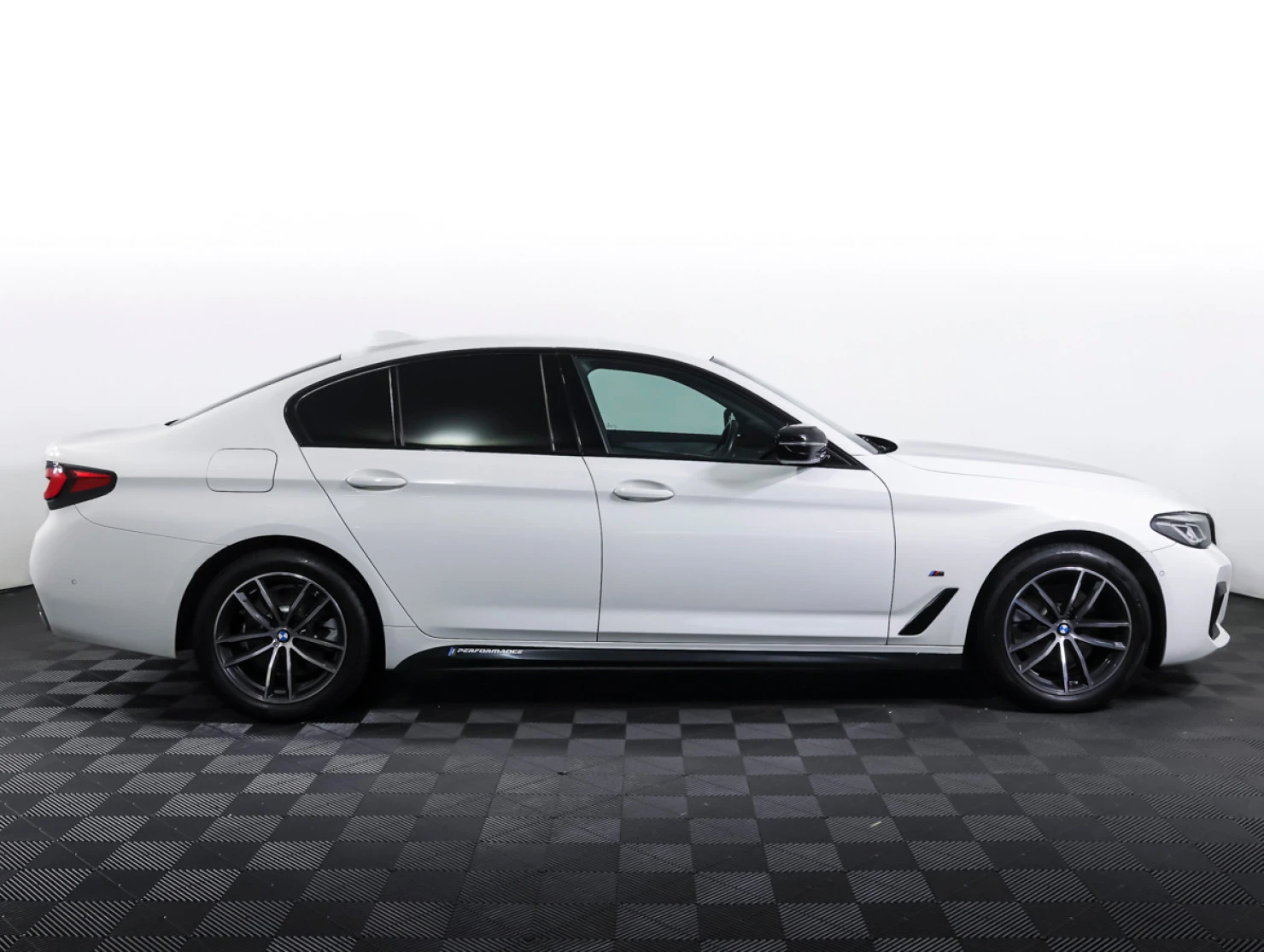 BMW 5 серии, 2021