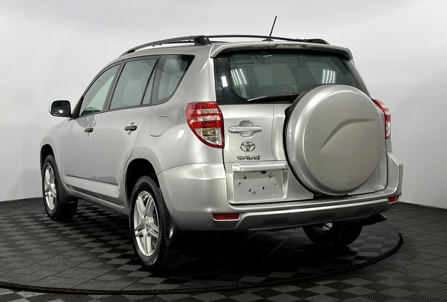 Toyota RAV4, 2011