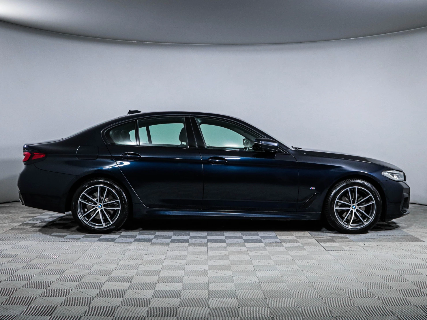 BMW 5 серии, 2020