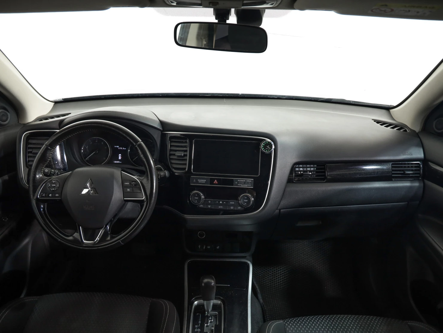 Mitsubishi OUTLANDER, 2019