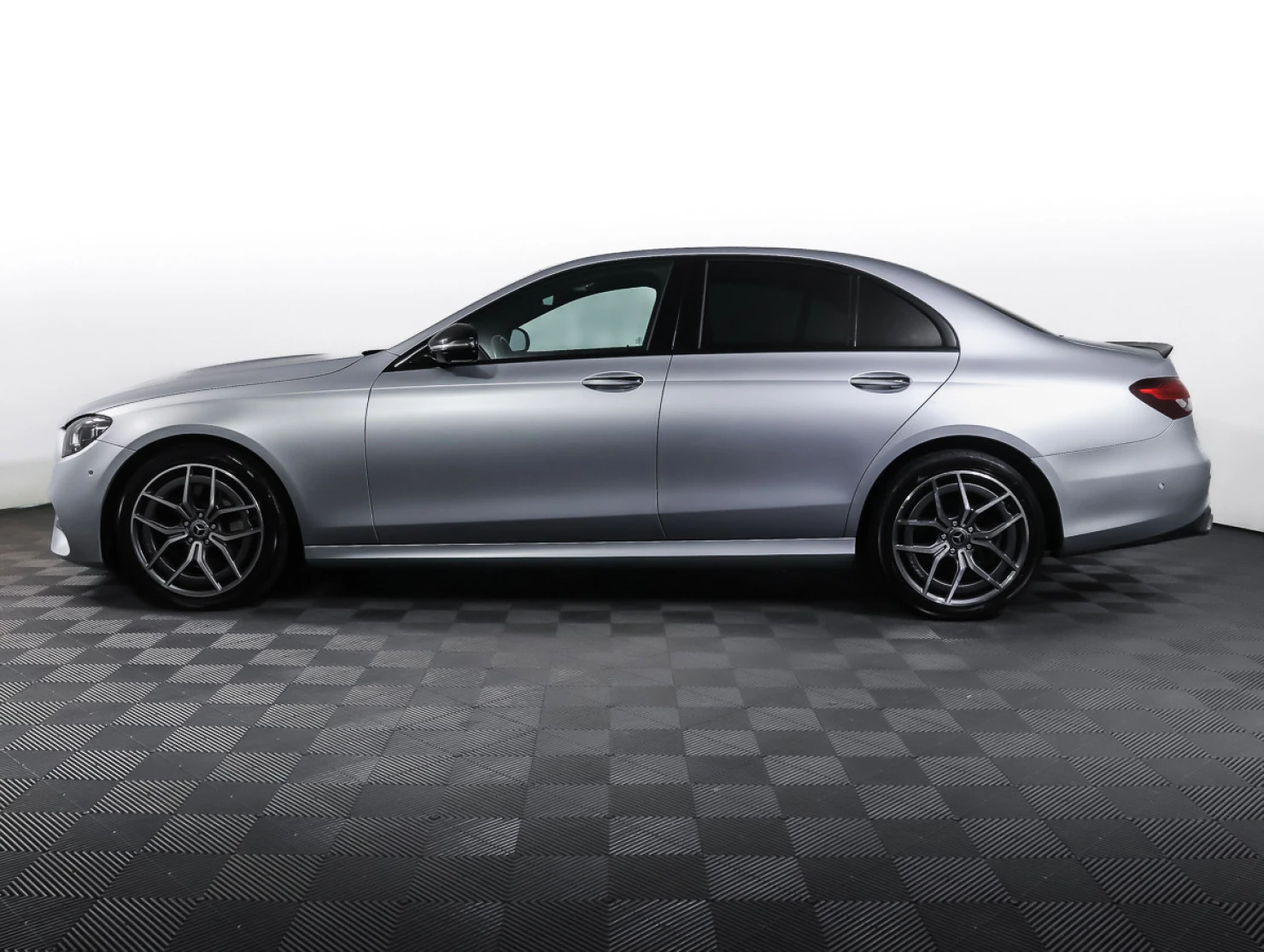 Mercedes-Benz E-Класс, 2020