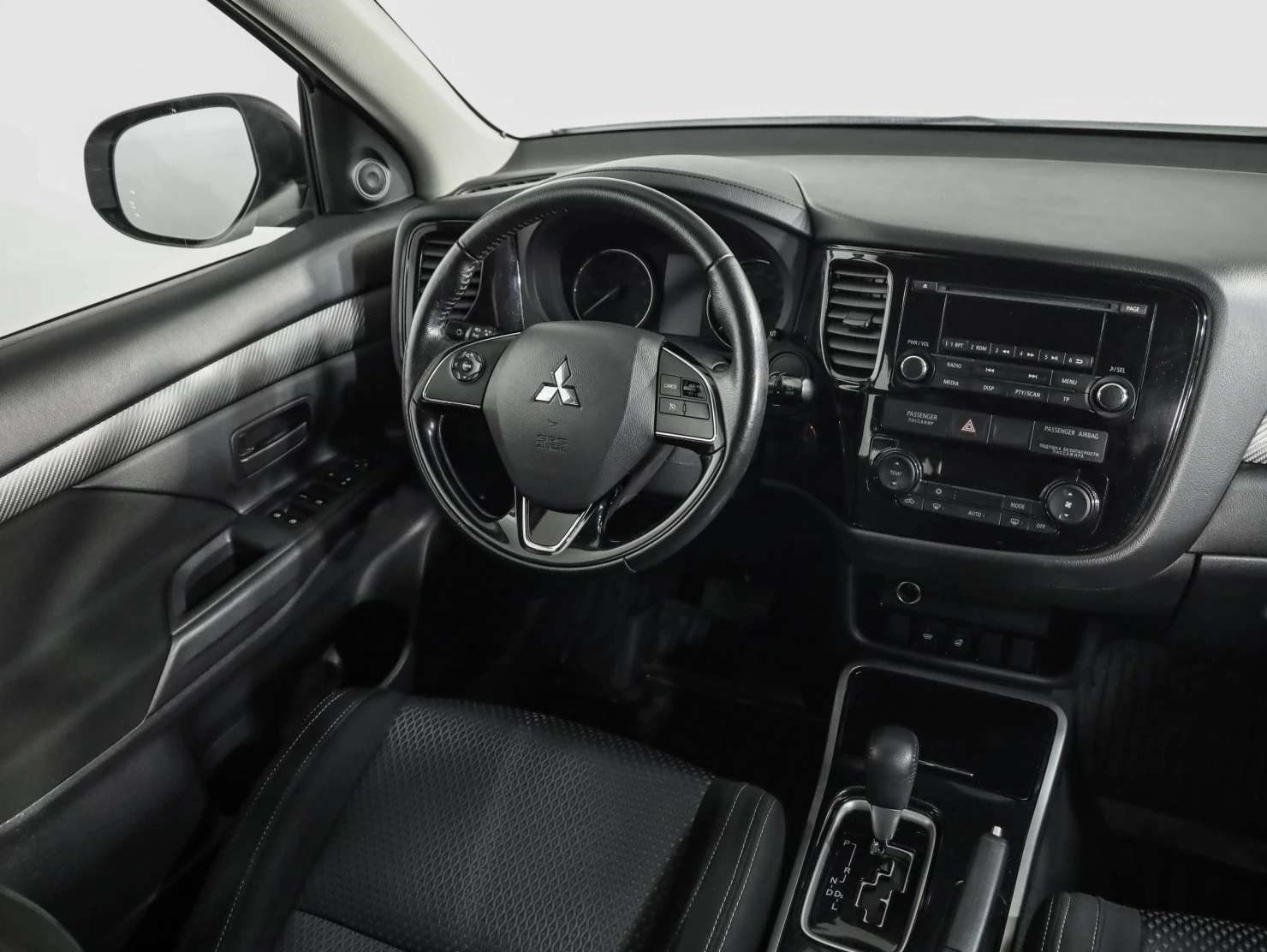 Mitsubishi OUTLANDER, 2017