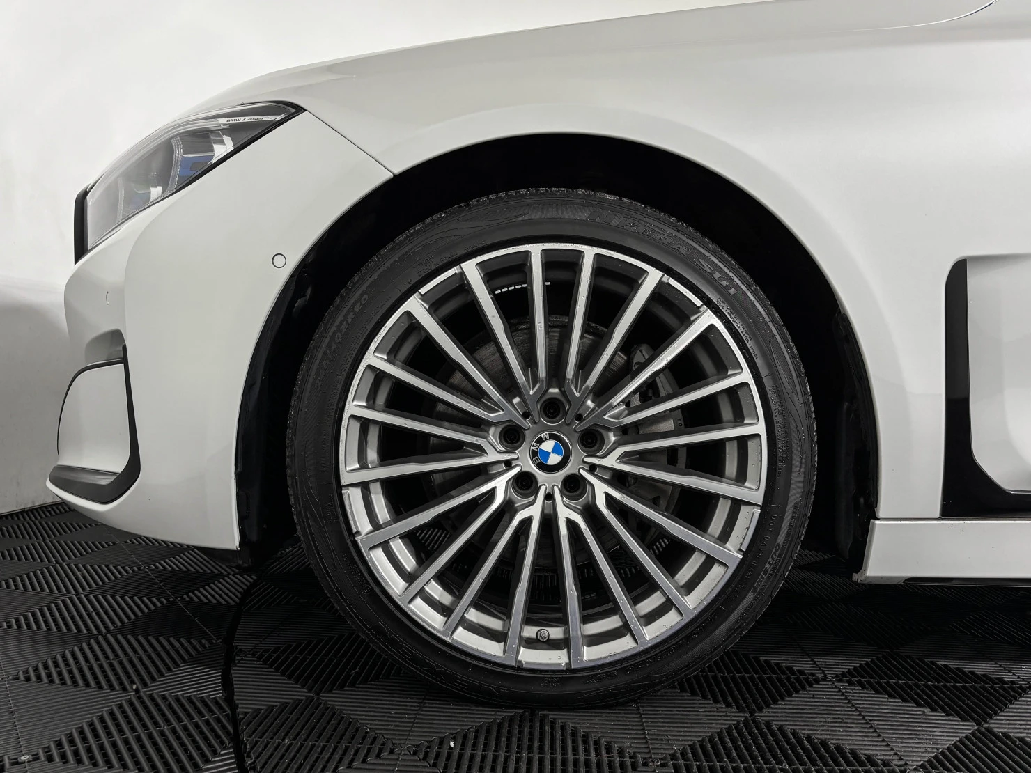 BMW 7 серии, 2021