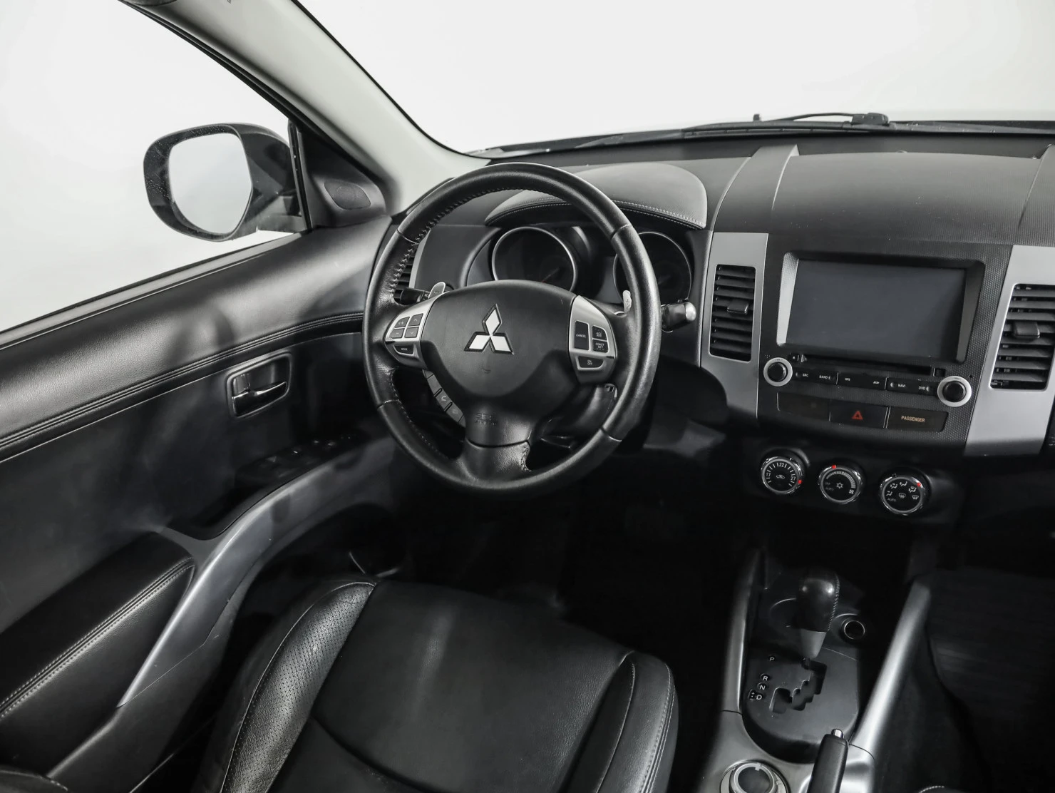 Mitsubishi OUTLANDER, 2012