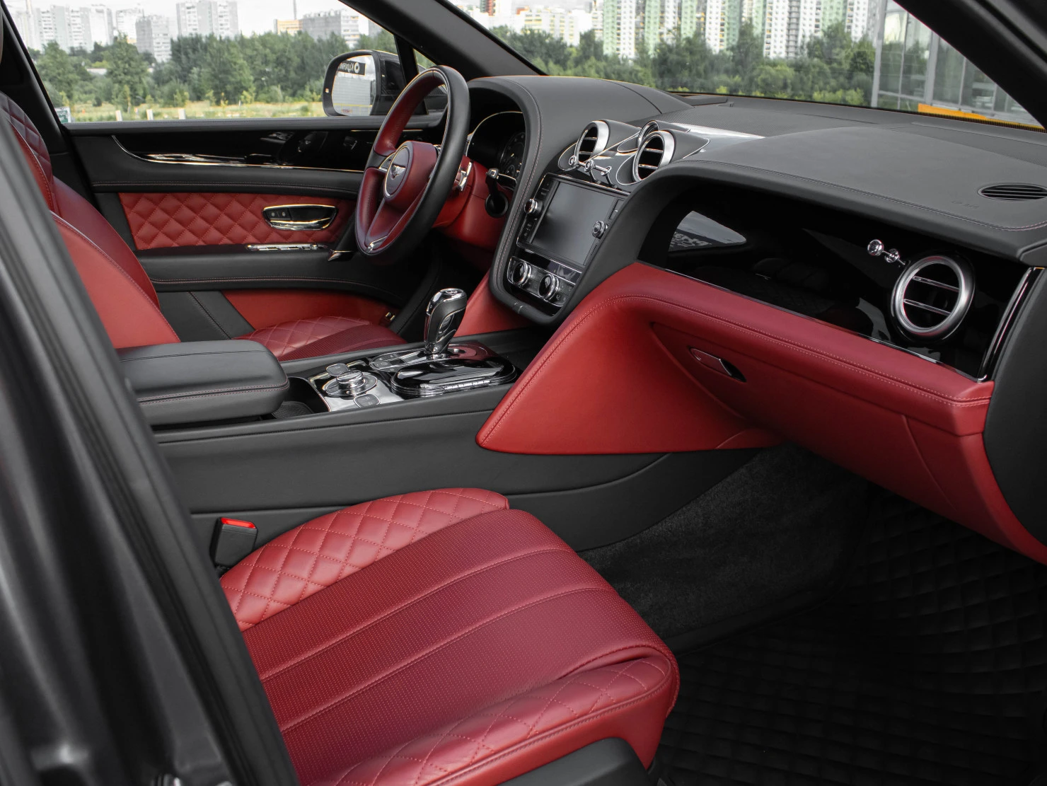 Bentley Bentayga, 2016