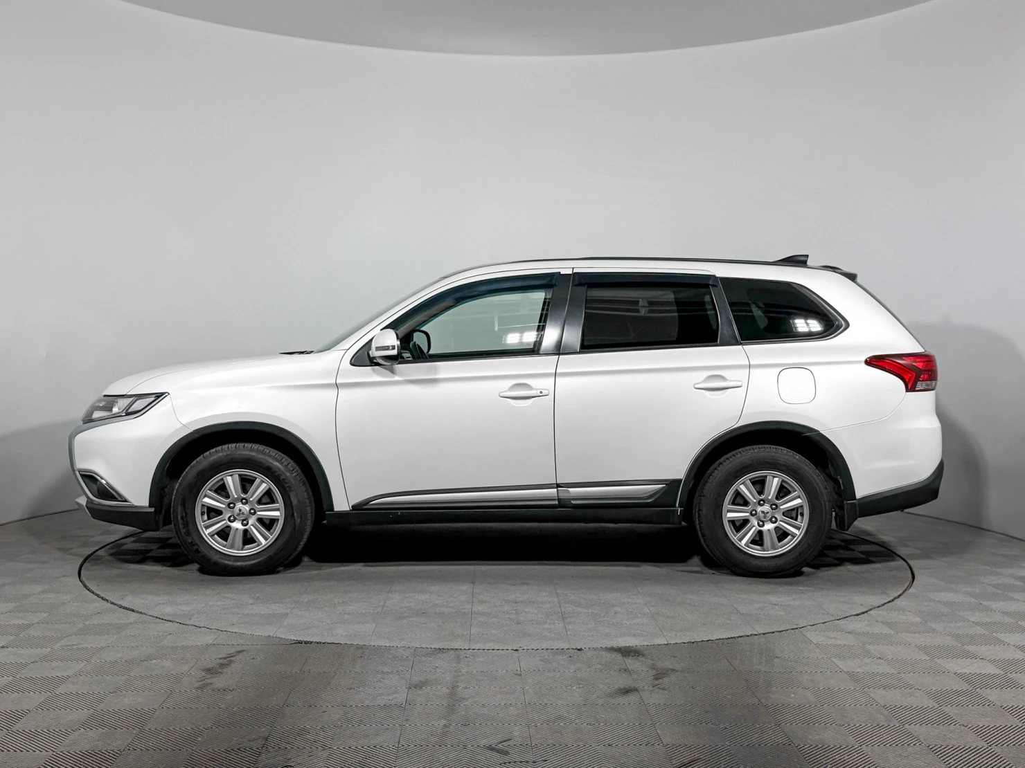 Mitsubishi OUTLANDER, 2018