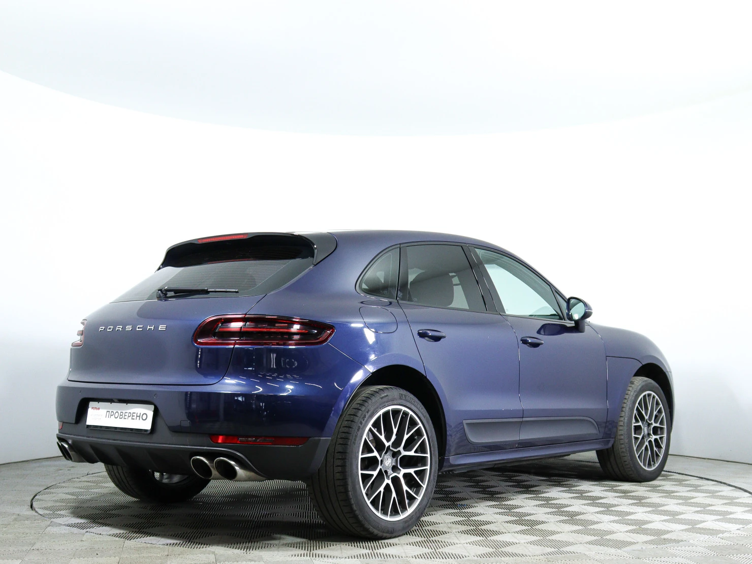 Porsche Macan, 2015