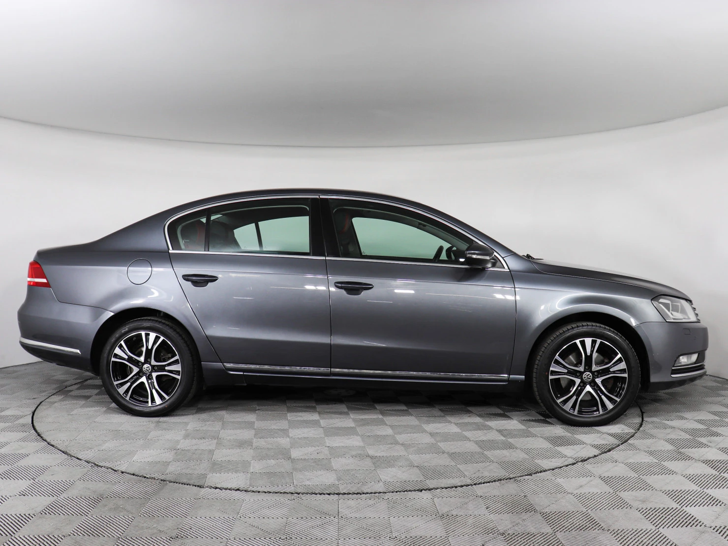 Volkswagen Passat, 2011