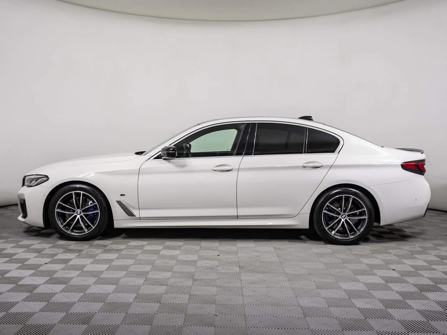BMW 5 серии, 2021