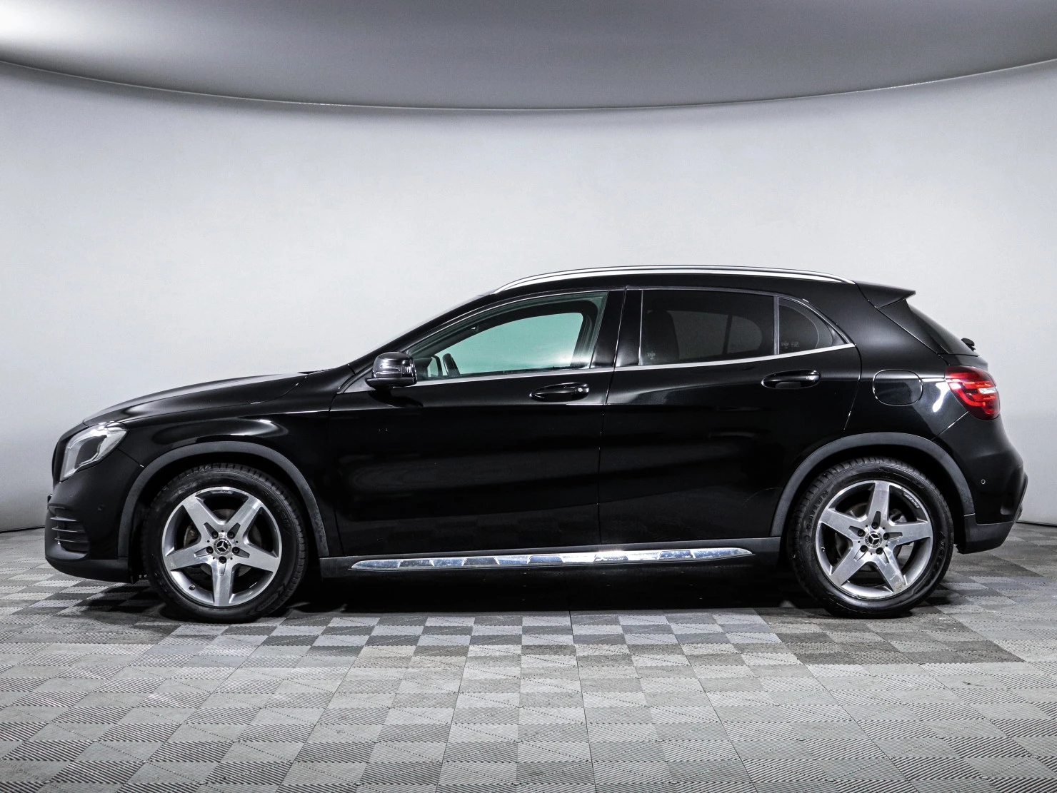 Mercedes-Benz GLA, 2019