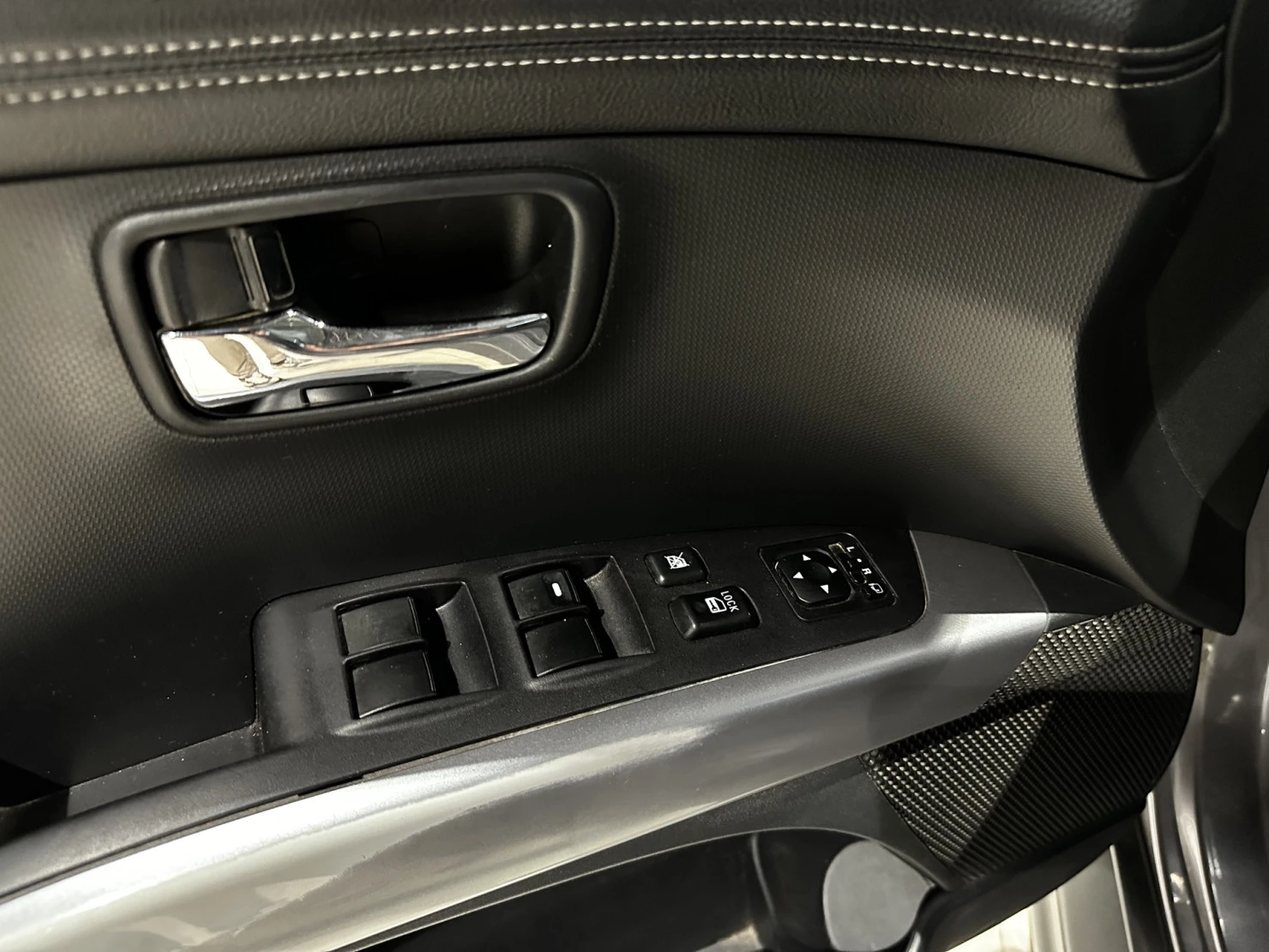 Mitsubishi OUTLANDER, 2010
