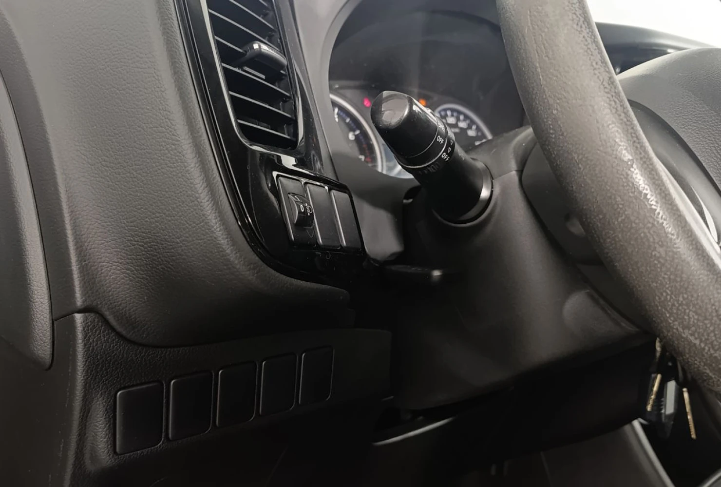 Mitsubishi OUTLANDER, 2012
