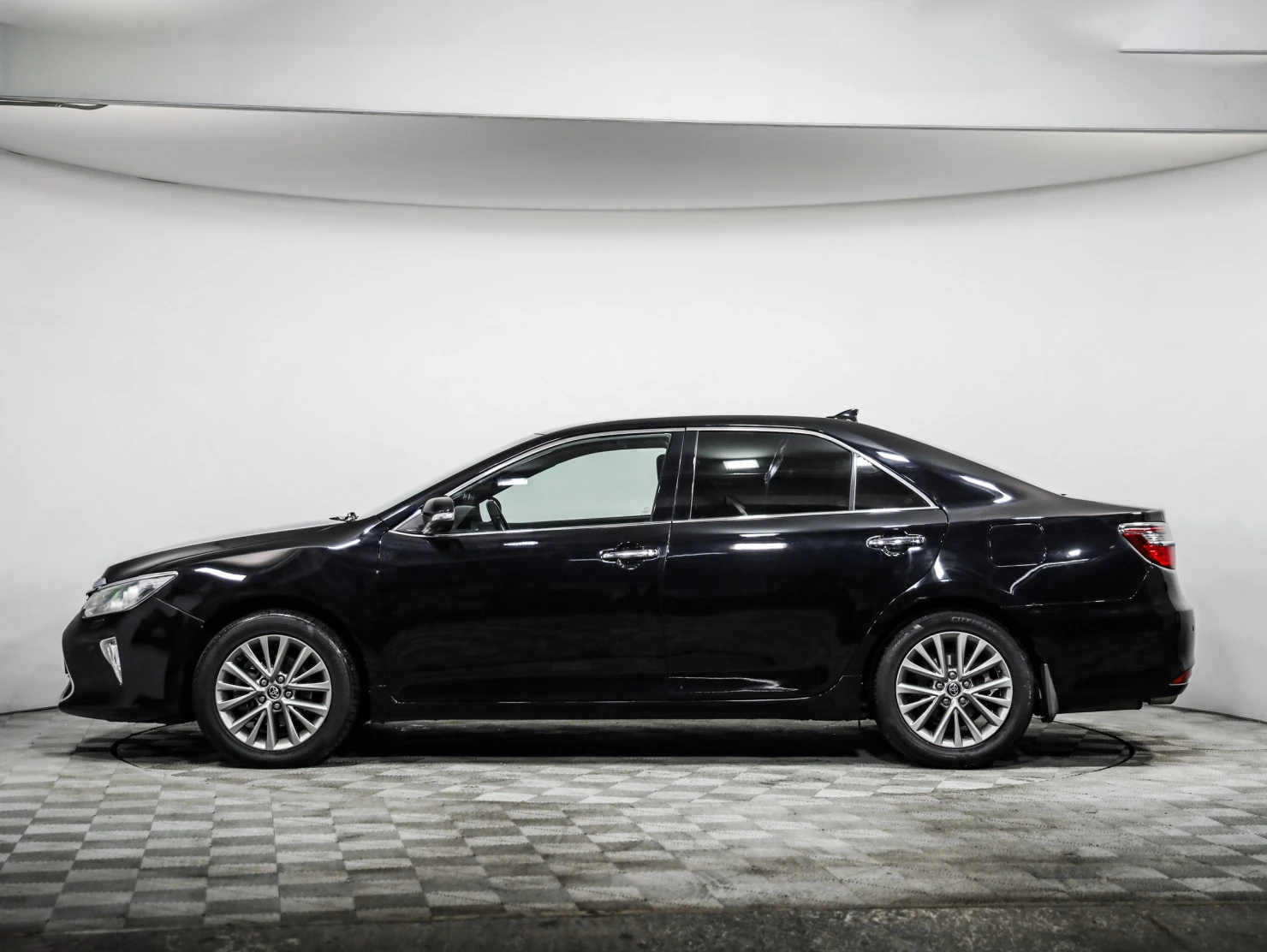 Toyota Camry, 2017