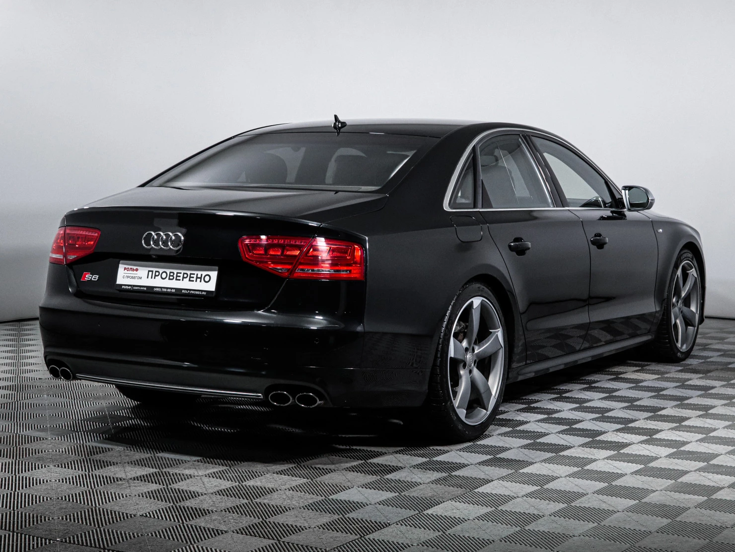 Audi S8, 2013