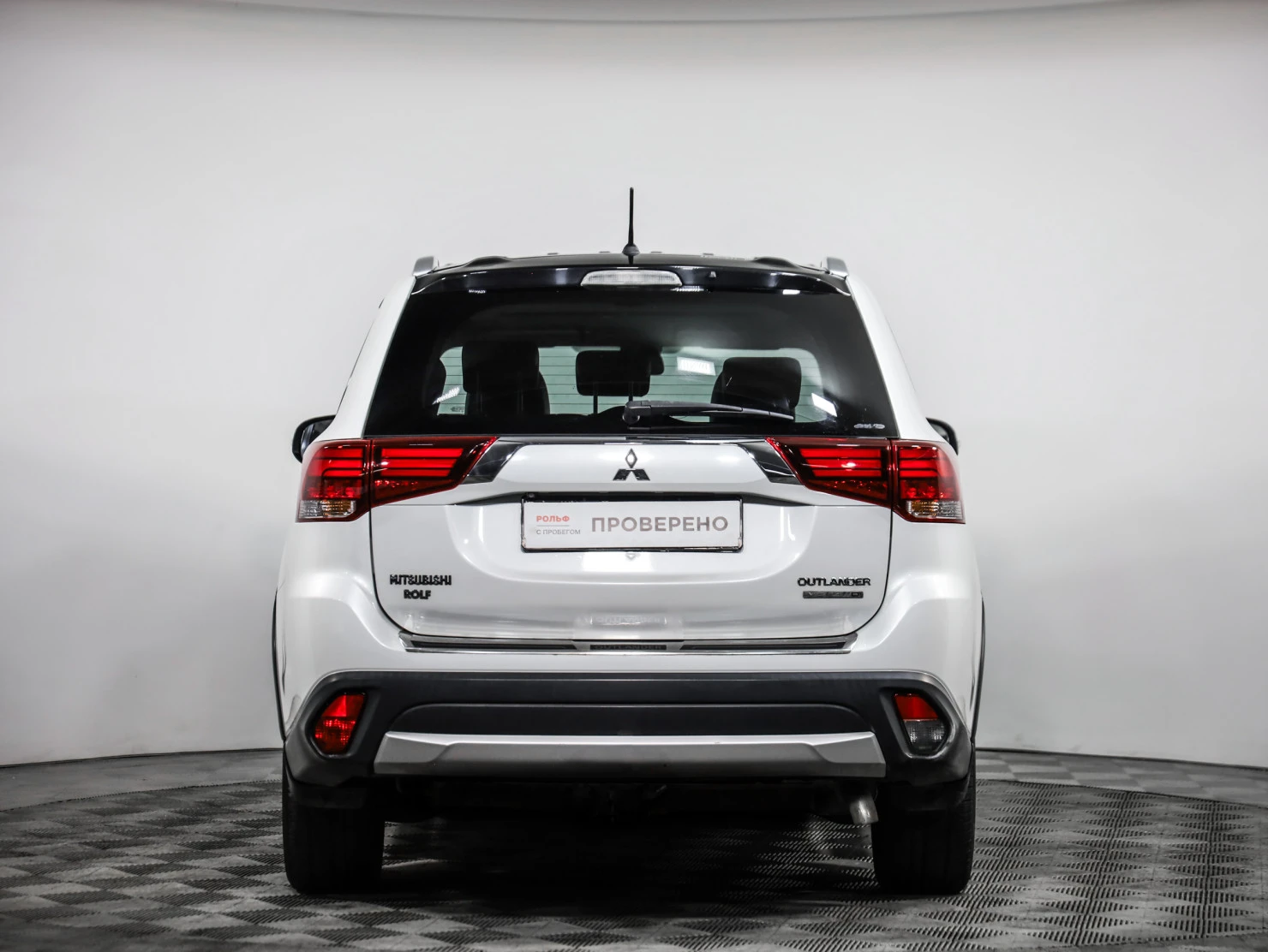 Mitsubishi OUTLANDER, 2016