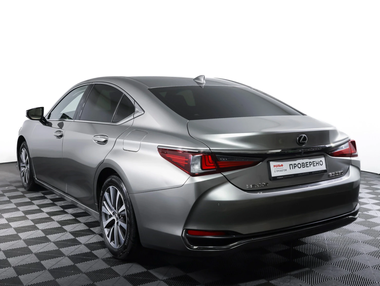 Lexus ES, 2020