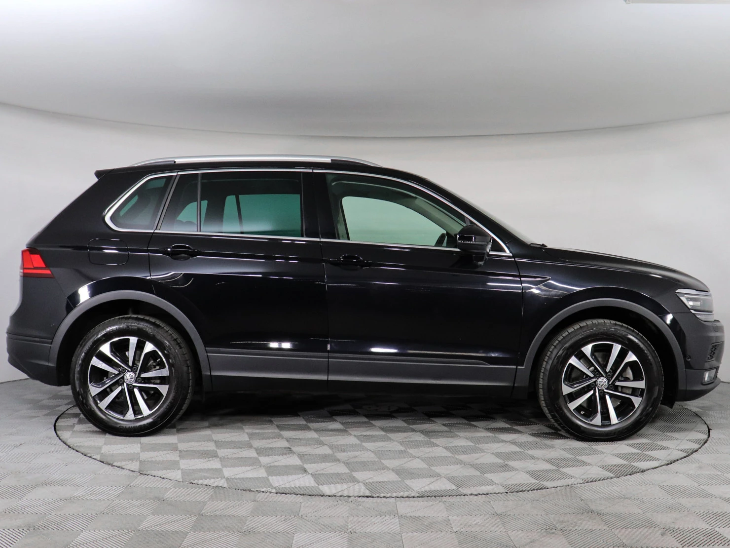 Volkswagen Tiguan, 2019