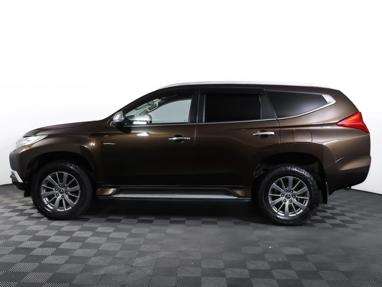 Mitsubishi PAJERO SPORT, 2018